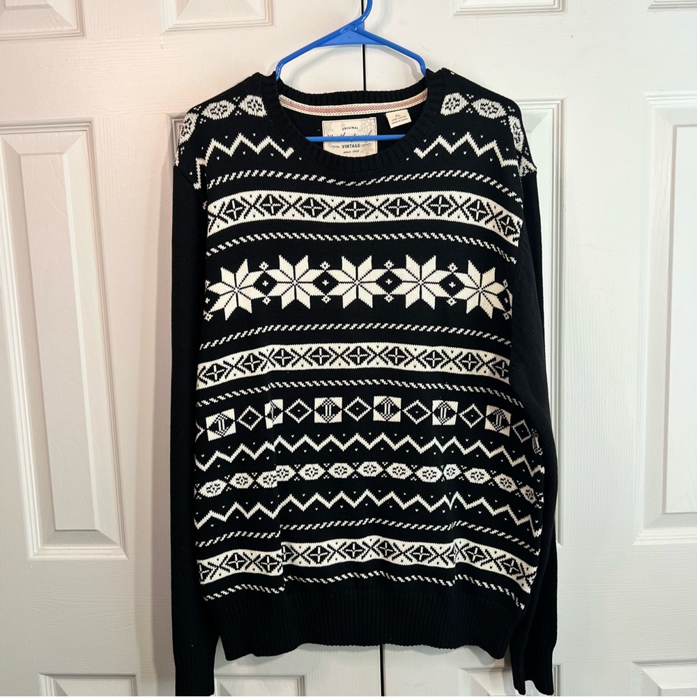 Christmas Weatherproof Vintage Black and White Sweater